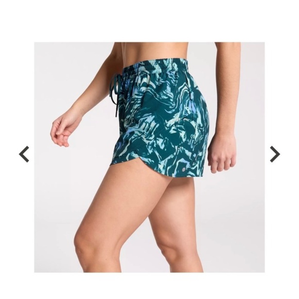 CALIA by Carrie Underwood High Rise Step Up Short Moss Print Aqua Blue Size S
